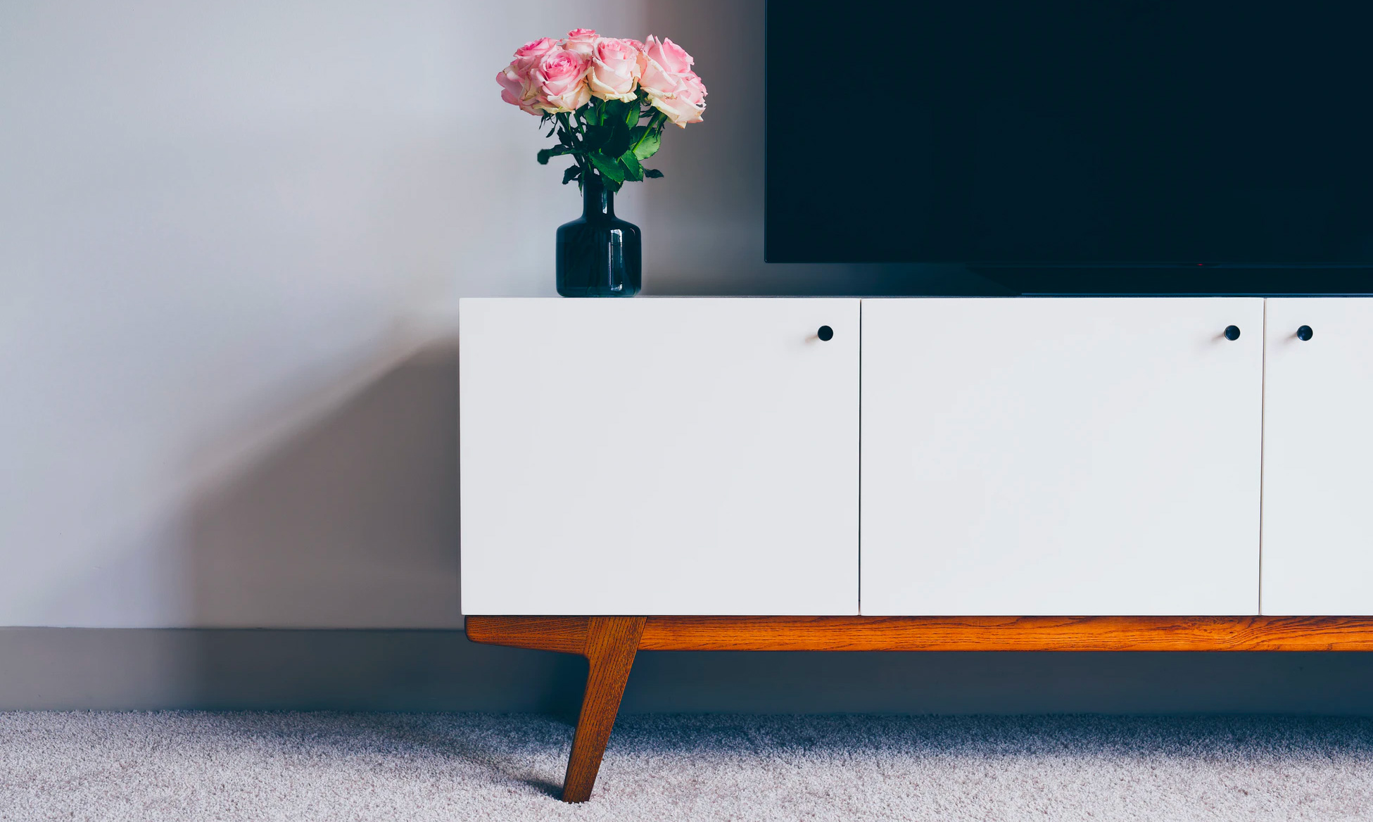 テレビ台にもピッタリ！おしゃれなローキャビンネット